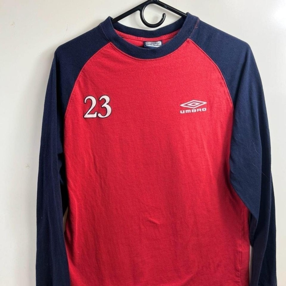 Vintage Umbro‎ Long Sleeve Raglan Training Jersey Red/Navy Size Small Vintage
